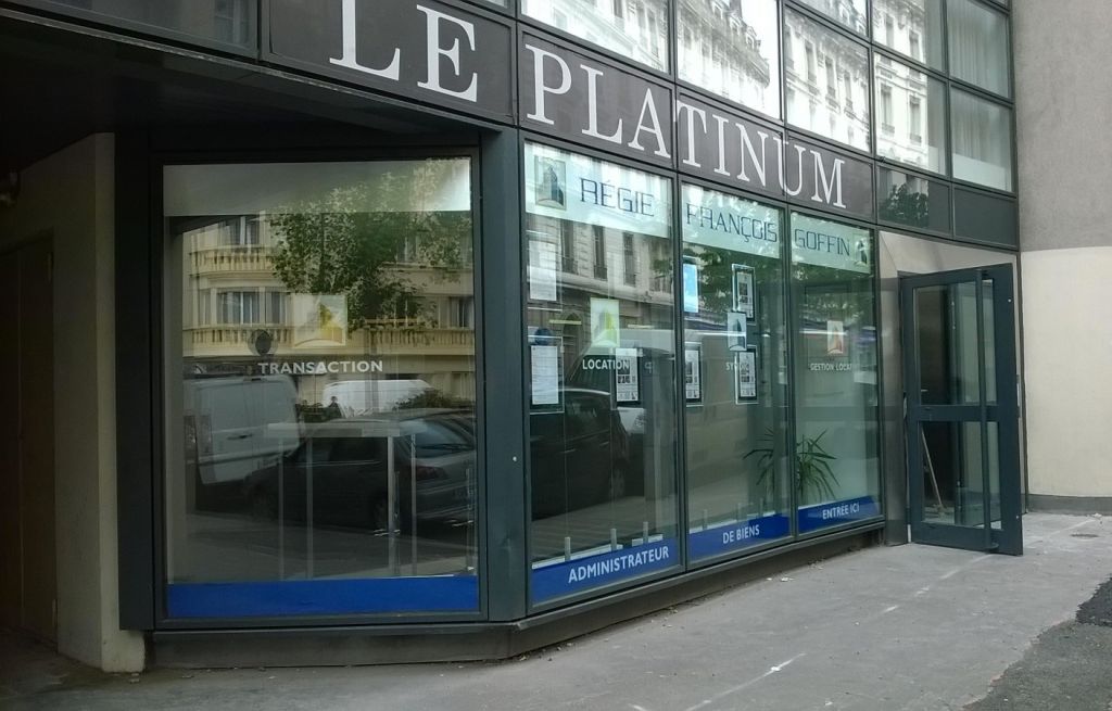 Décoration permanente – Agence Régie François Goffin